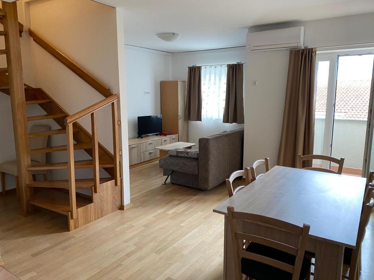 Apartmani Funda Bol Eksteriør billede