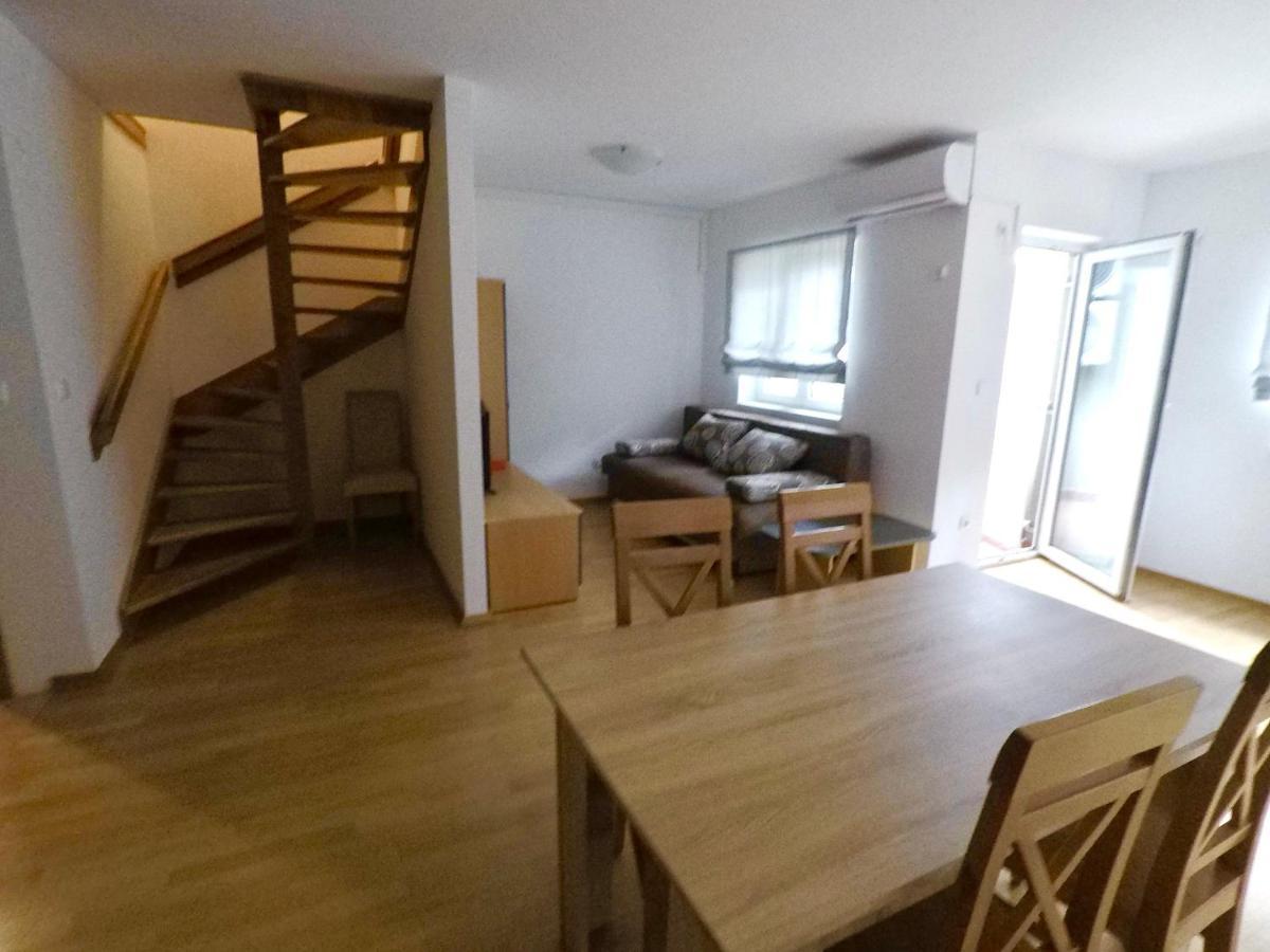 Apartmani Funda Bol Eksteriør billede