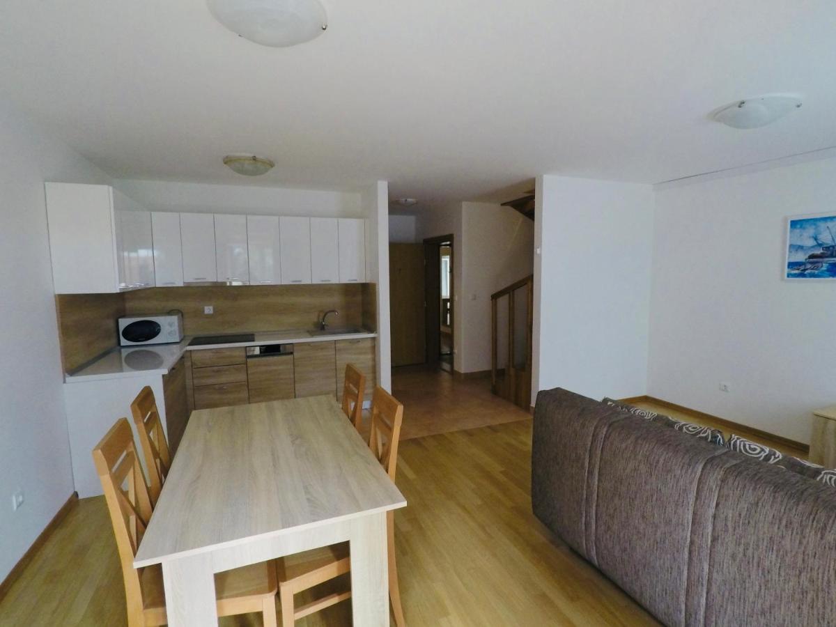 Apartmani Funda Bol Eksteriør billede