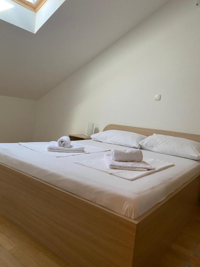 Apartmani Funda Bol Eksteriør billede